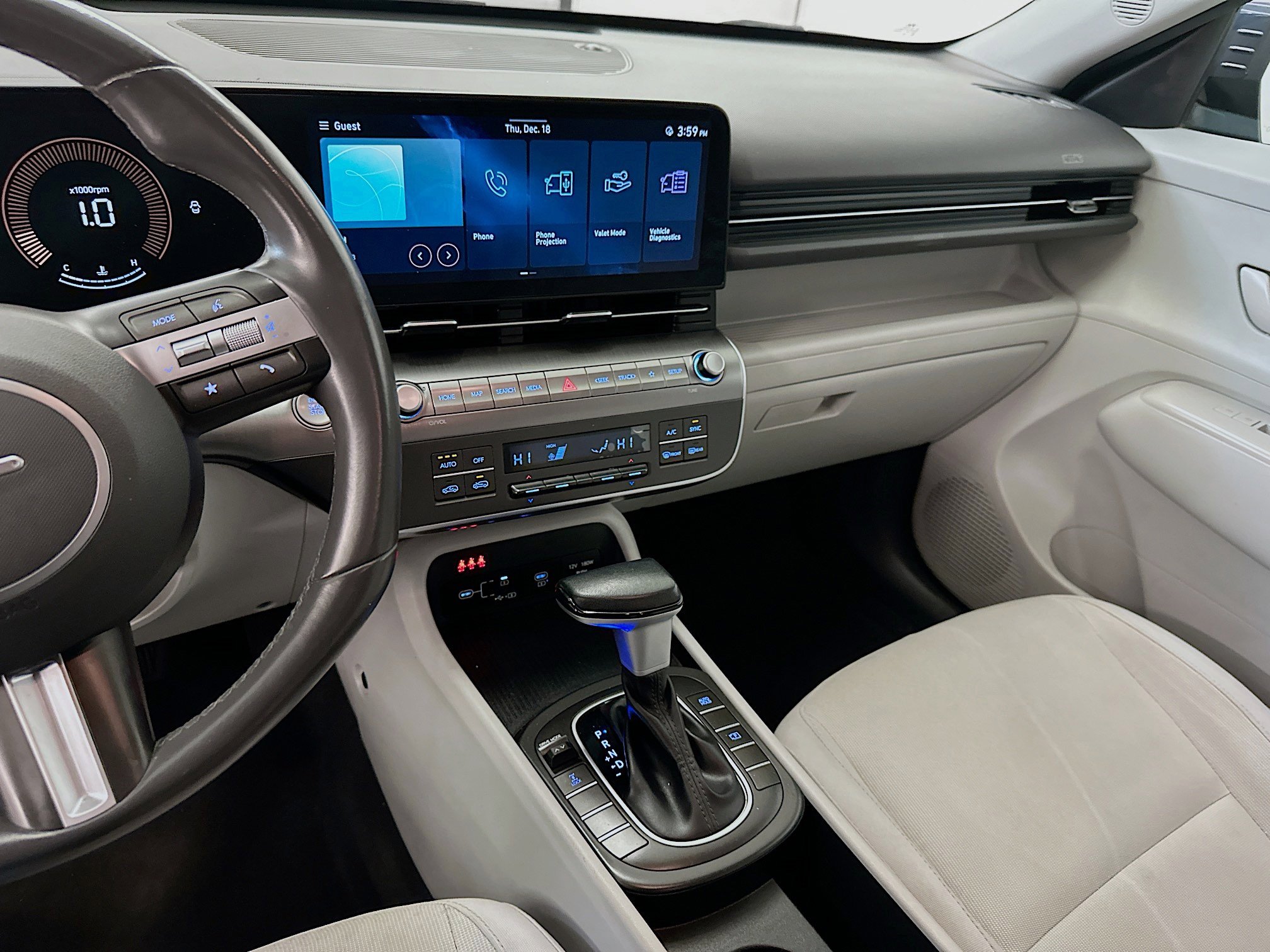 Used 2024 Hyundai Kona SEL image 25