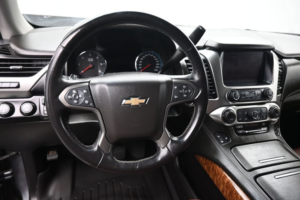 Used 2019 Chevrolet Suburban Premier w/ Premier Plus Edition AWD/4WD image 15