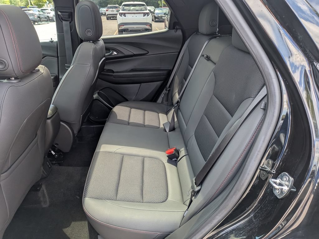 Used 2023 Chevrolet TrailBlazer RS w/ Sun and Liftgate Package AWD/4WD image 33