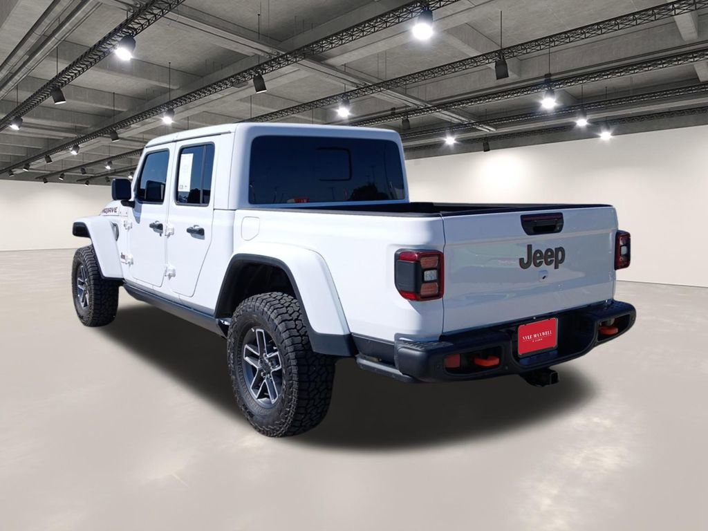 Used 2025 Jeep Gladiator Mojave AWD/4WD image 14