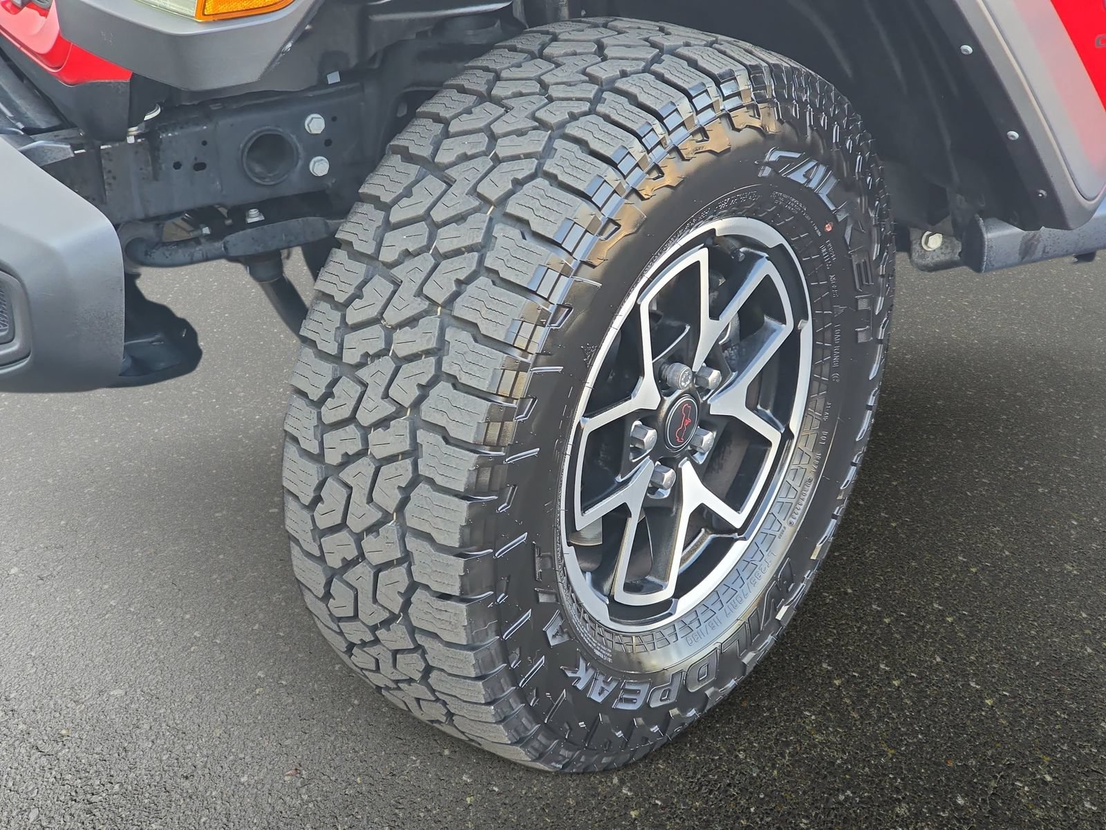 Used 2024 Jeep Gladiator Rubicon w/ Technology Group AWD/4WD image 34