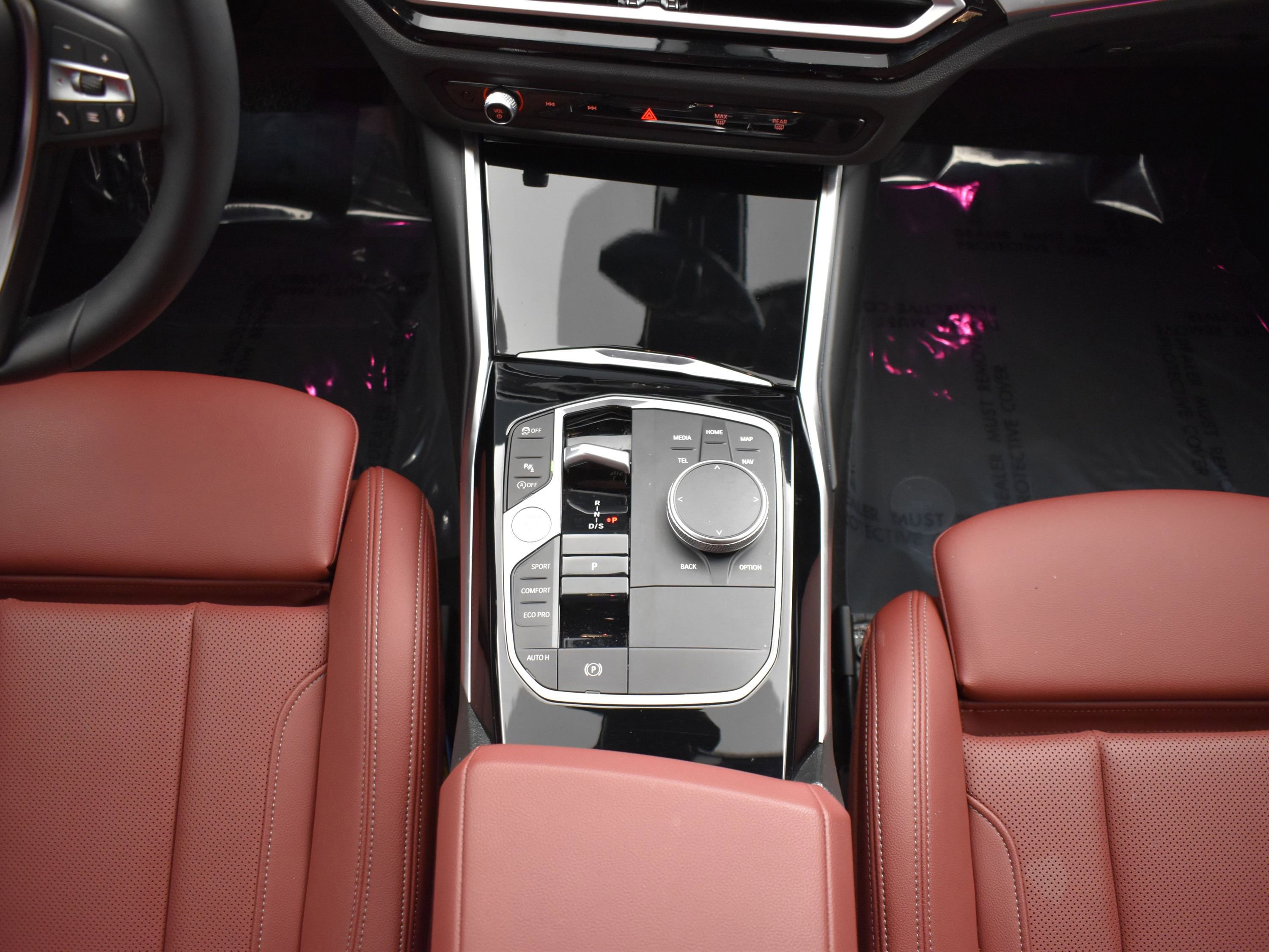 Used 2024 BMW 330i Sedan w/ Convenience Package image 16