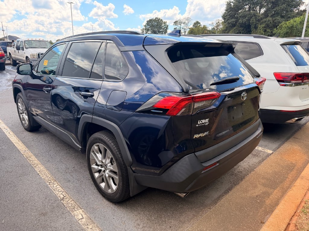 Used 2021 Toyota RAV4 XLE Premium FWD image 6