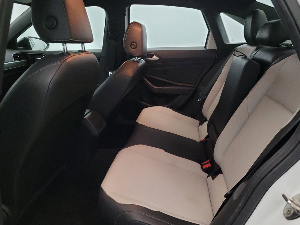 Used 2019 Volkswagen Jetta R-Line w/ R-Line Cold Weather Package FWD image 18