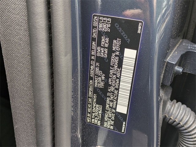 Certified 2024 Volvo V60 B5 Cross Country Plus image 33