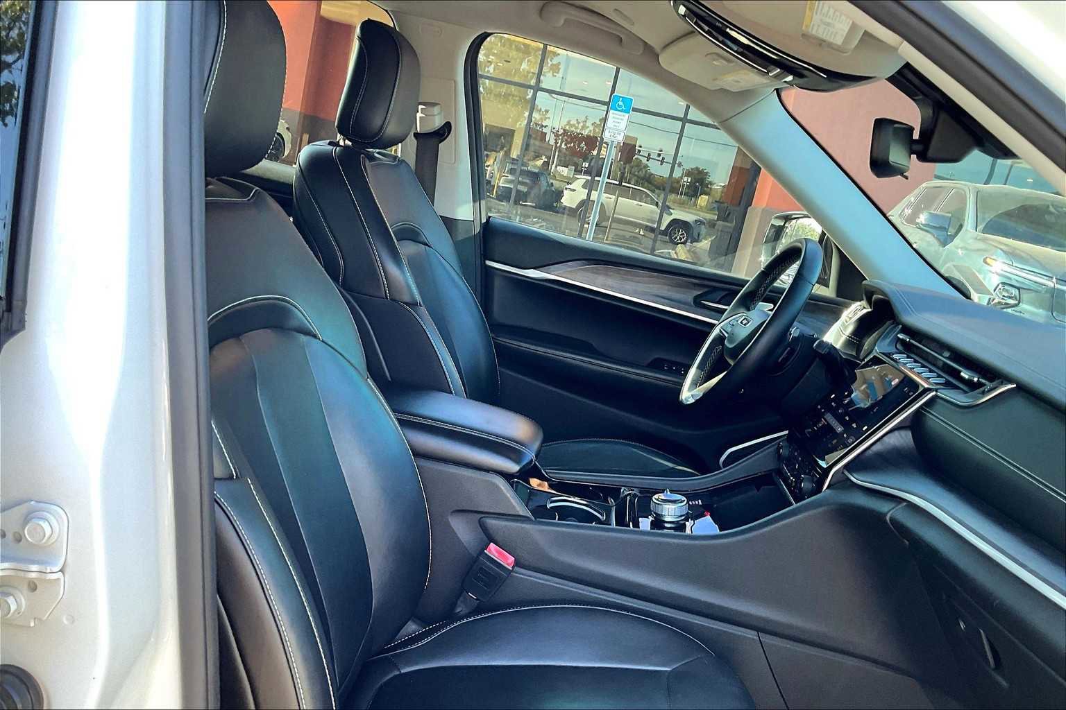 Used 2021 Jeep Grand Cherokee L Limited image 7