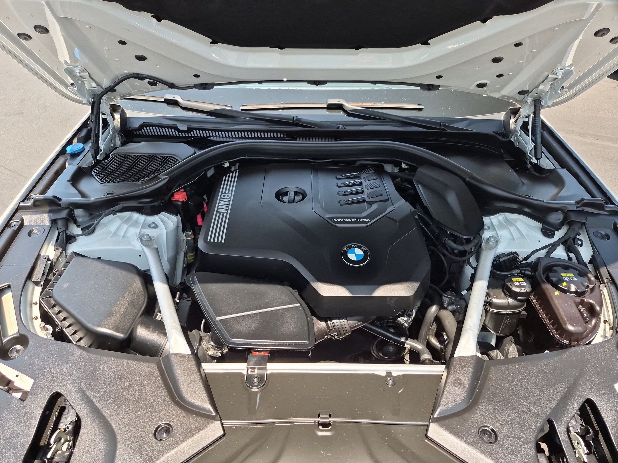 Used 2022 BMW 530i xDrive AWD/4WD image 36