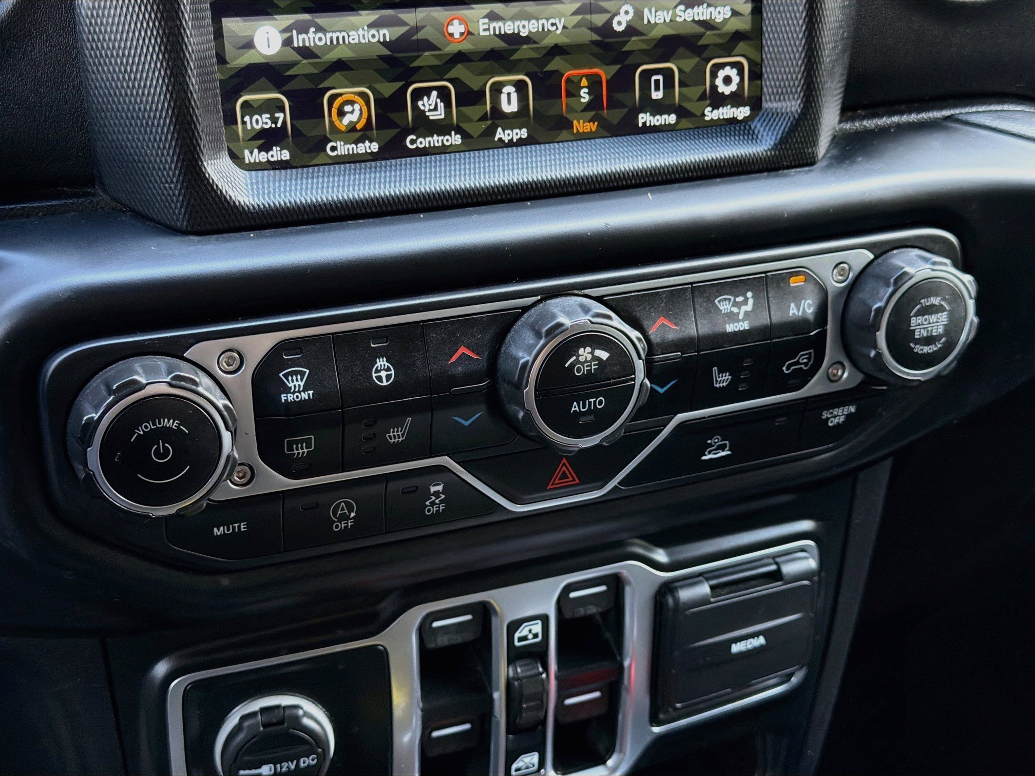 Used 2021 Jeep Gladiator Overland AWD/4WD image 13