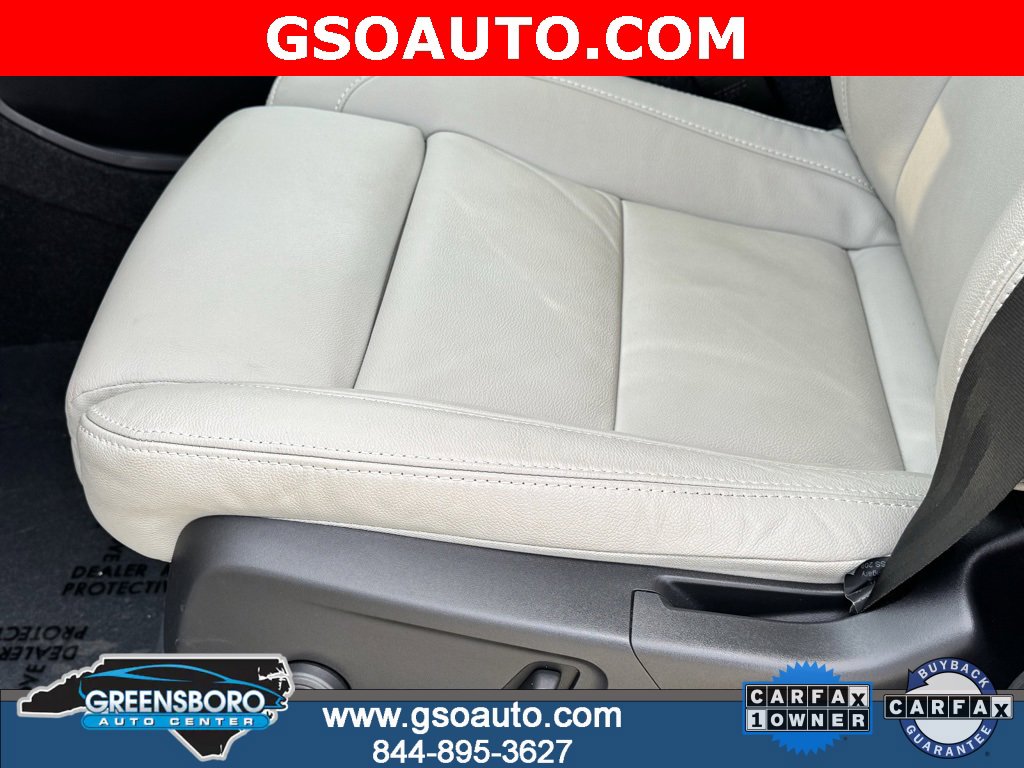 Used 2024 Volvo XC40 B5 Plus w/ Protection Package Premier image 11