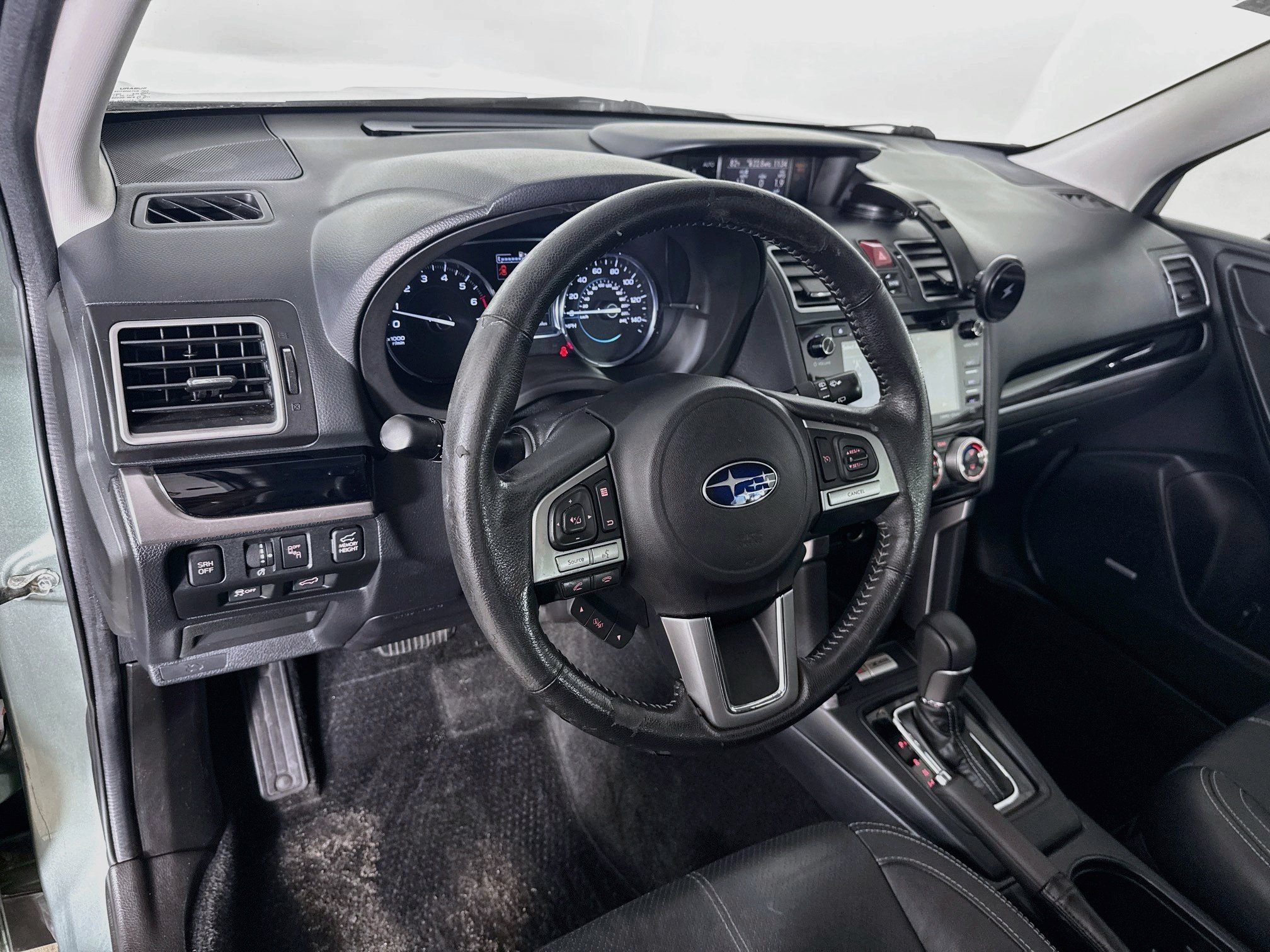 Used 2017 Subaru Forester 2.5i Touring AWD/4WD image 8