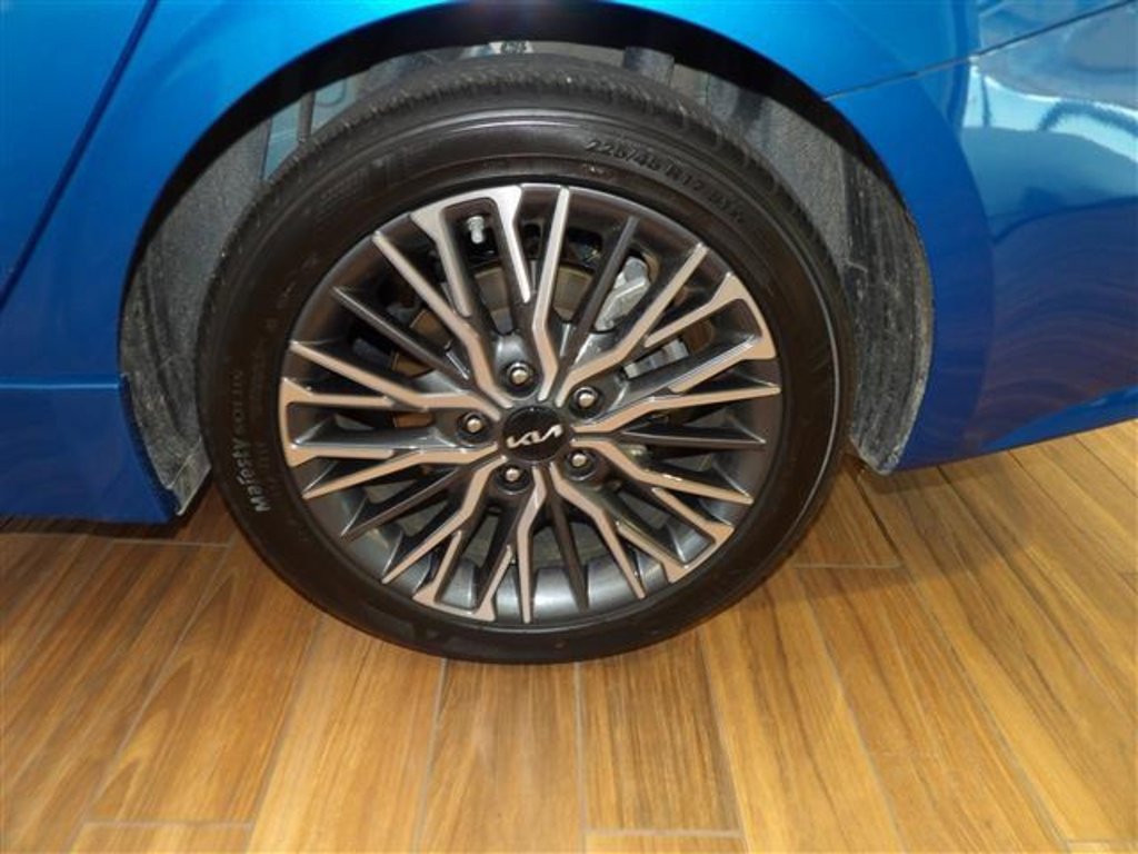 Used 2023 Kia Forte GT-Line w/ GT-Line Premium Package image 9