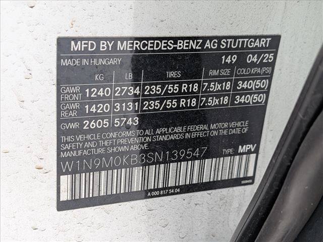Used 2025 Mercedes-Benz EQB 300 4MATIC image 17