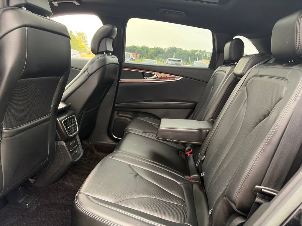 Used 2017 Lincoln MKX Reserve AWD/4WD image 26