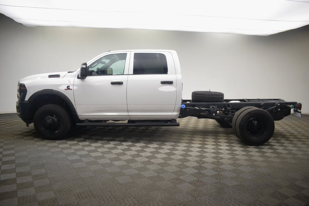 New 2026 RAM 3500 Tradesman AWD/4WD image 12