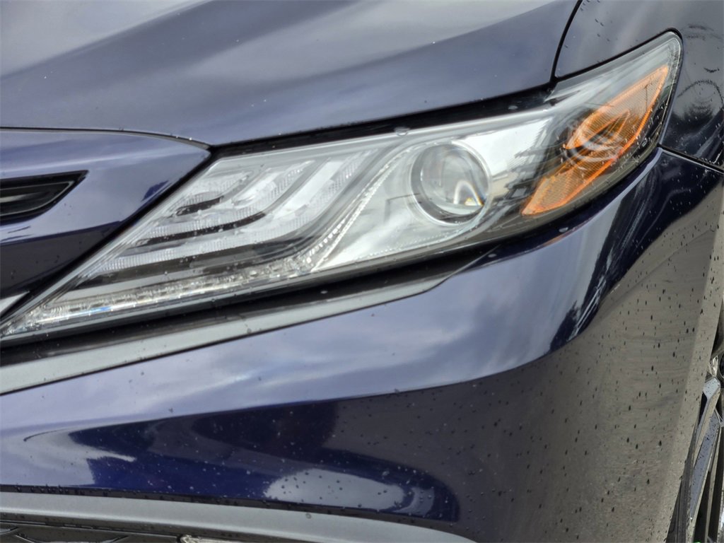 Used 2022 Toyota Camry XSE image 15