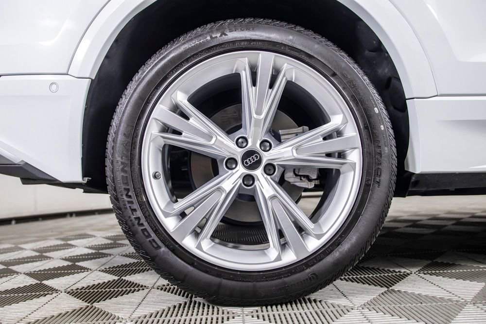 Used 2023 Audi Q8 Premium AWD/4WD image 44