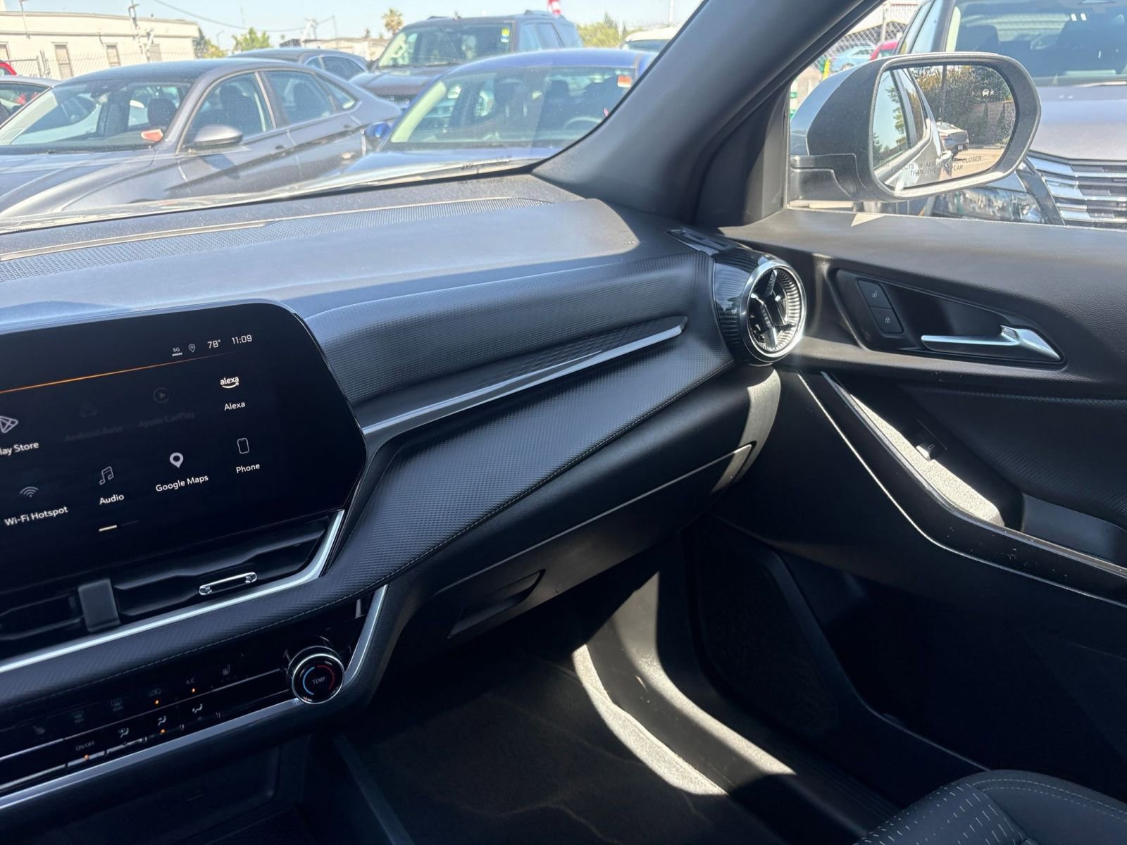 Used 2025 Chevrolet Equinox LT FWD image 36