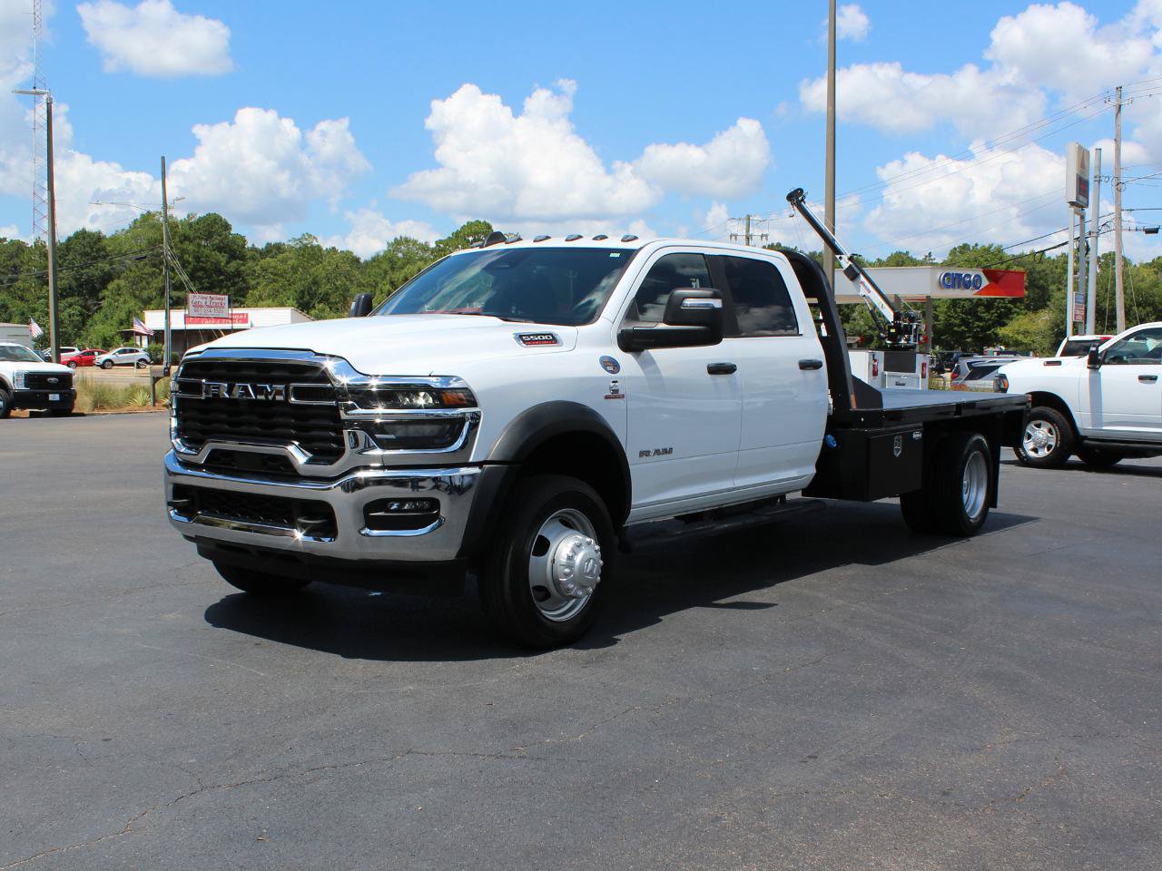Used 2025 RAM 5500 4x4 Crew Cab image 10