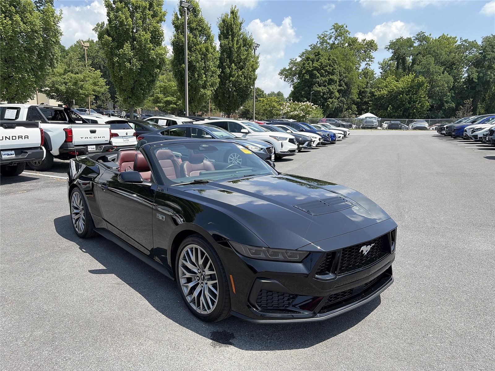 Used 2025 Ford Mustang GT Premium RWD image 7