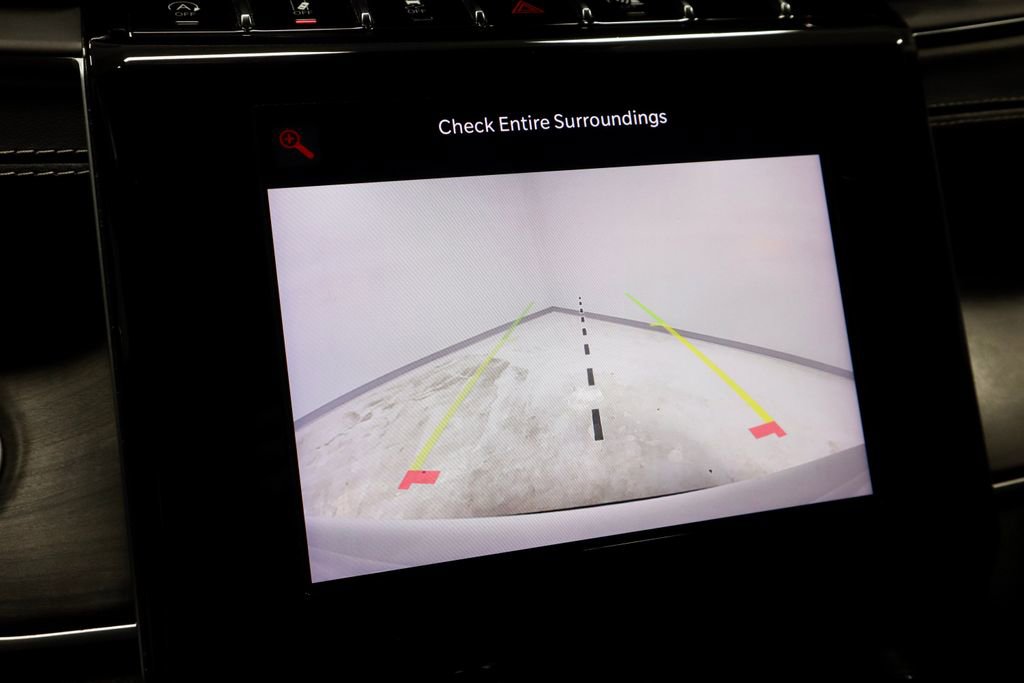 Used 2022 Jeep Grand Cherokee L Limited w/ Trailer Tow Group (B) image 2