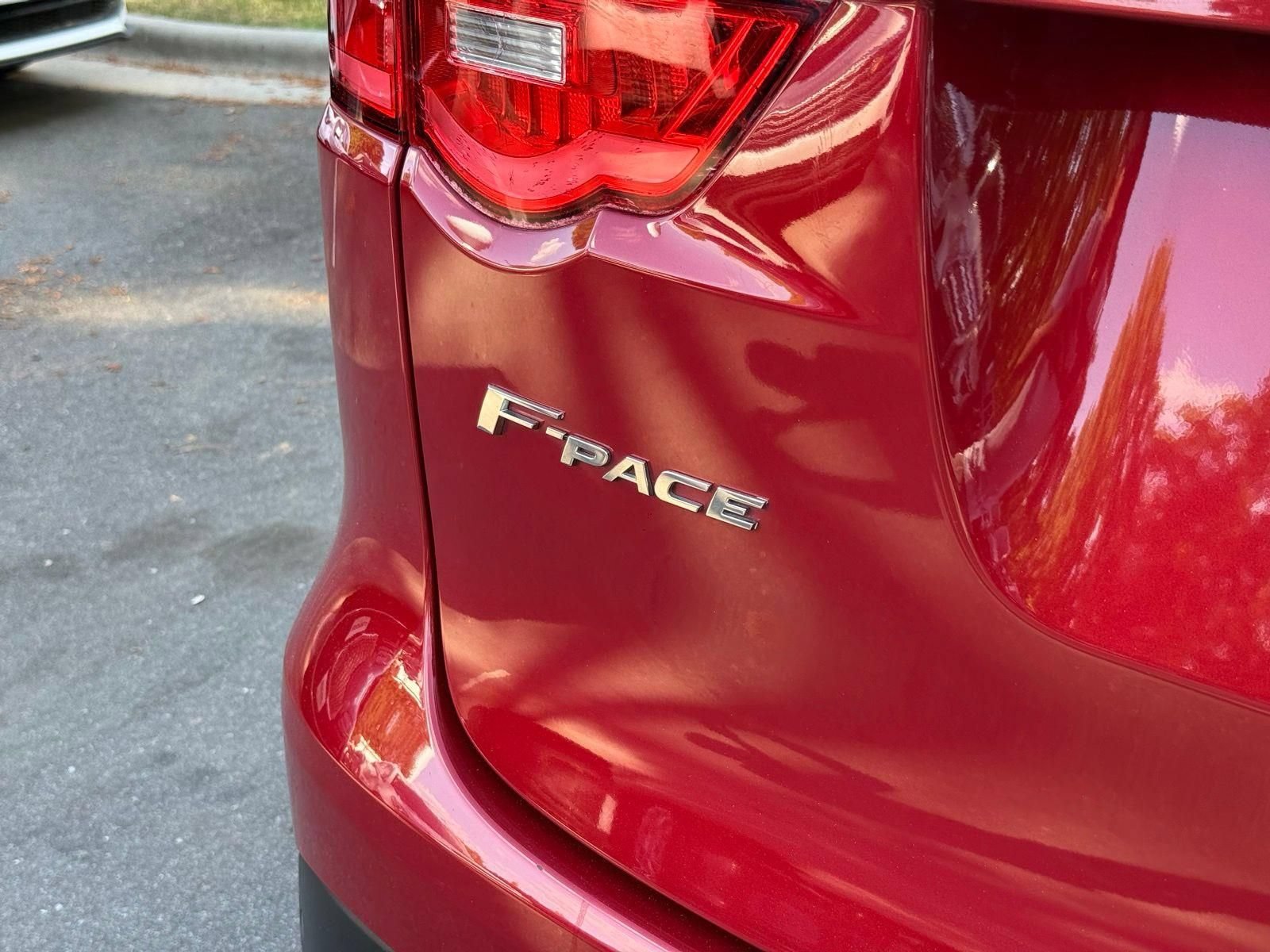 Used 2019 Jaguar F-PACE Prestige AWD/4WD image 11