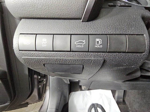 Used 2023 Toyota Camry LE image 17