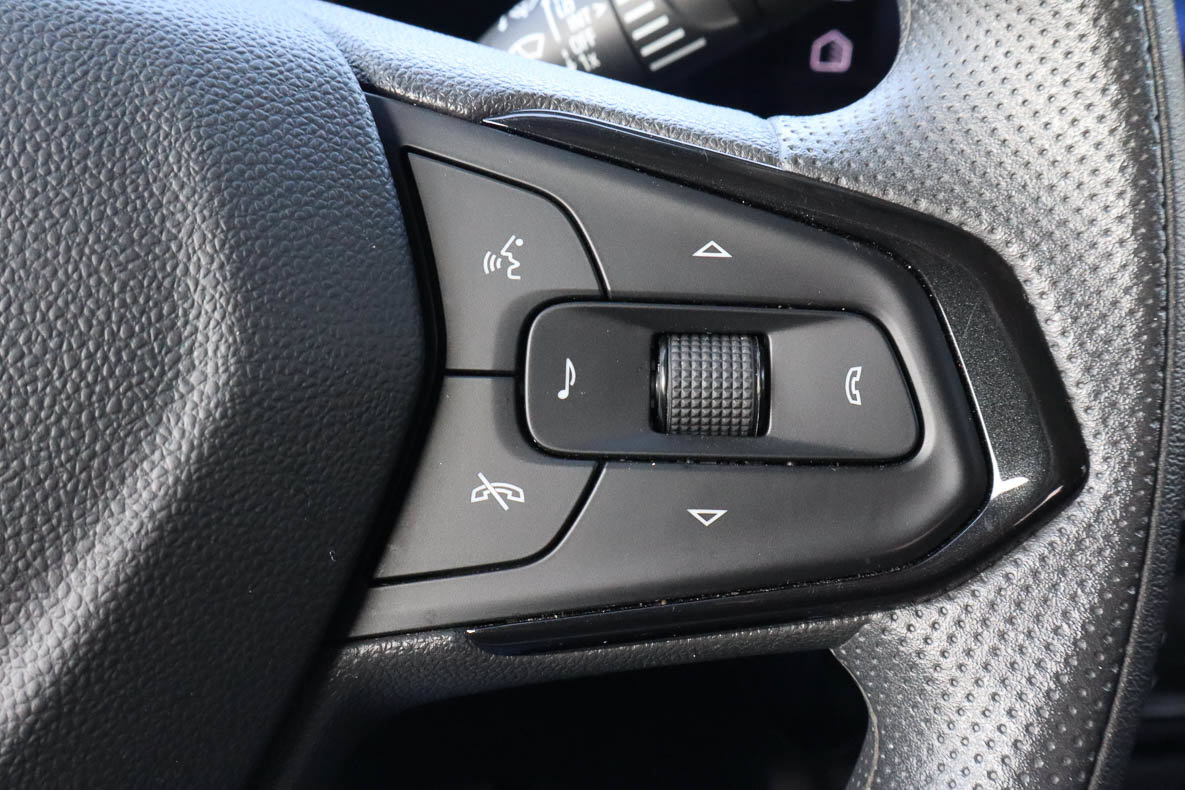 Used 2025 Chevrolet TrailBlazer LT AWD/4WD image 26