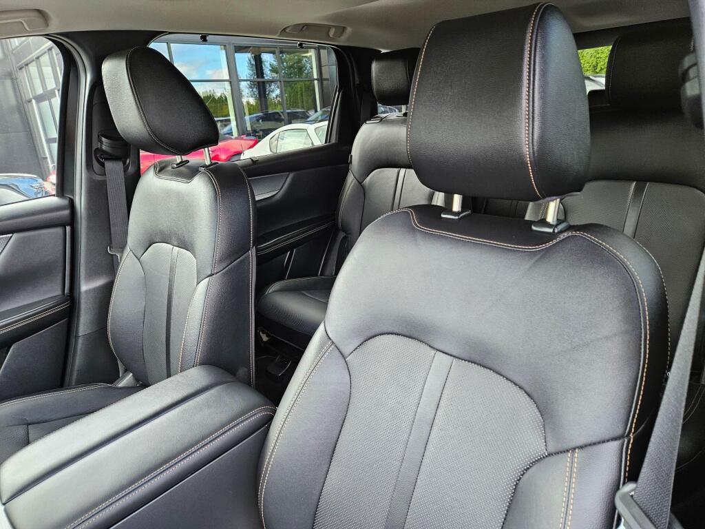 Certified 2024 MAZDA CX-90 Plug-In Hybrid w/ Preferred AWD/4WD image 18