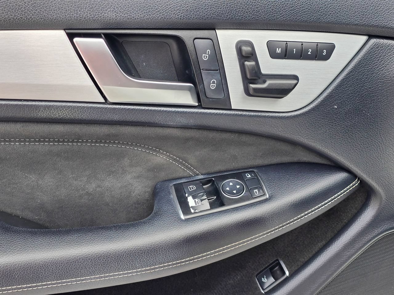Used 2015 Mercedes-Benz C 250 Coupe image 12