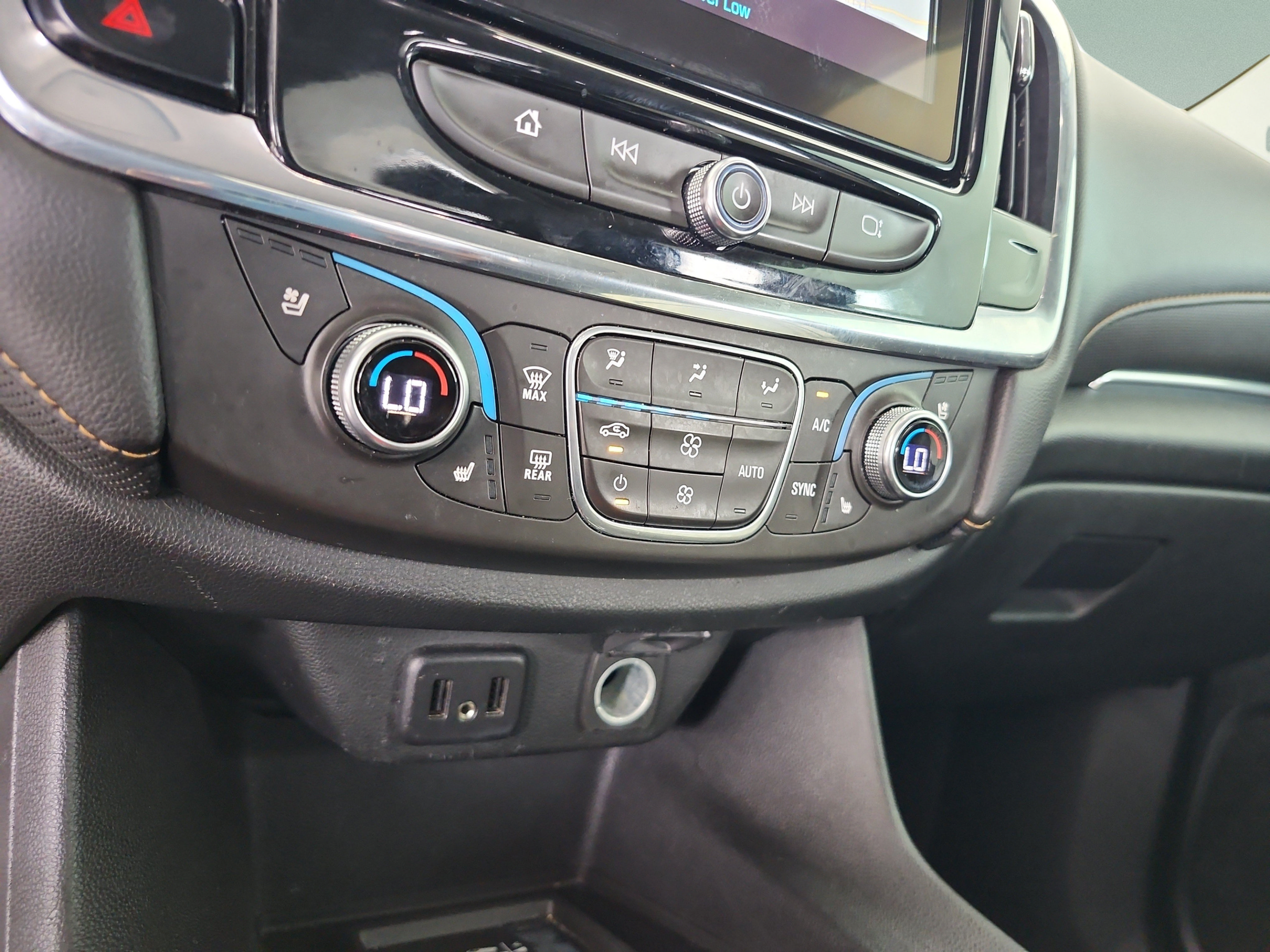 Used 2018 Chevrolet Traverse Premier w/ Redline Edition FWD image 27