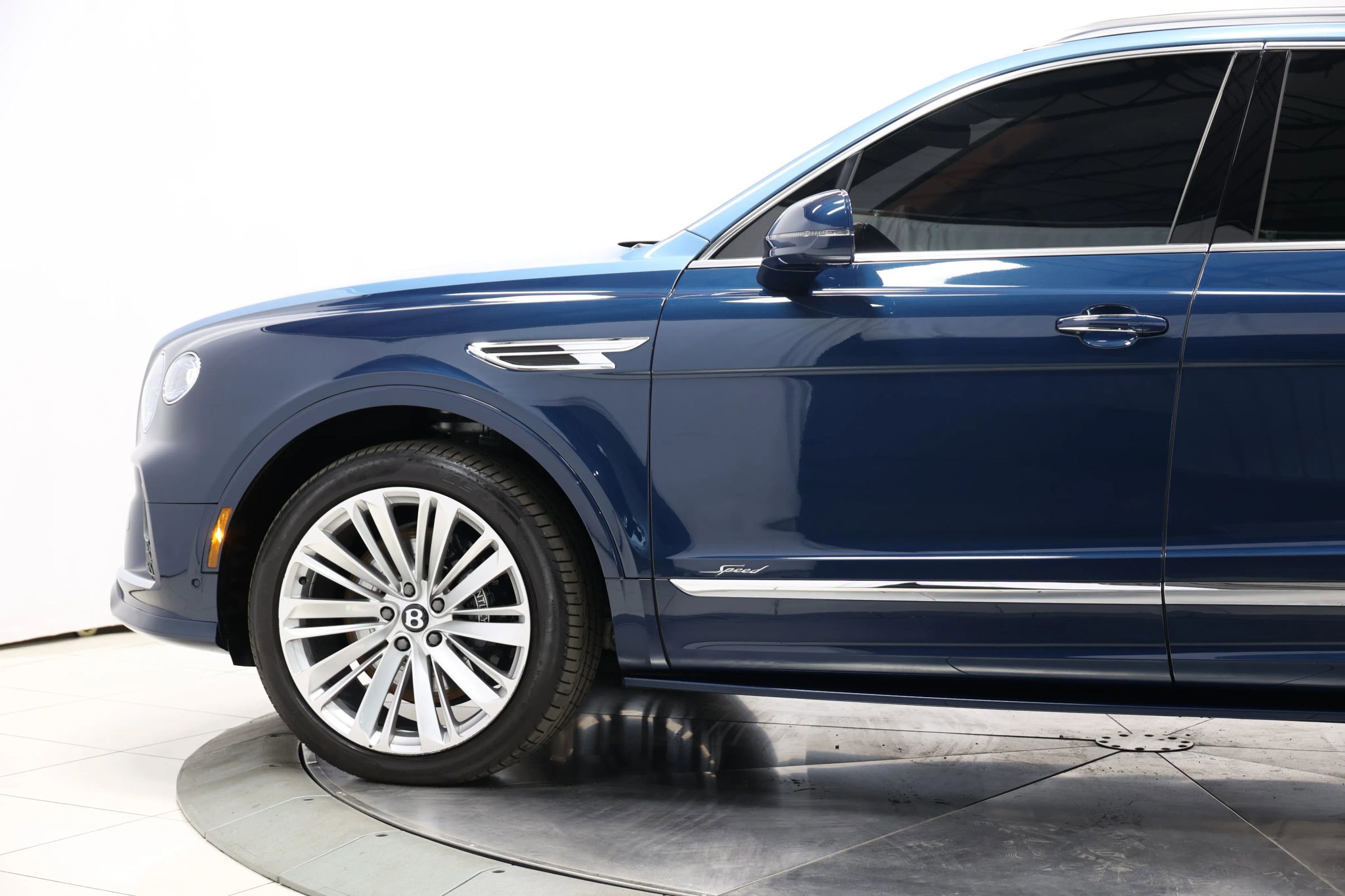 Used 2023 Bentley Bentayga Speed image 8