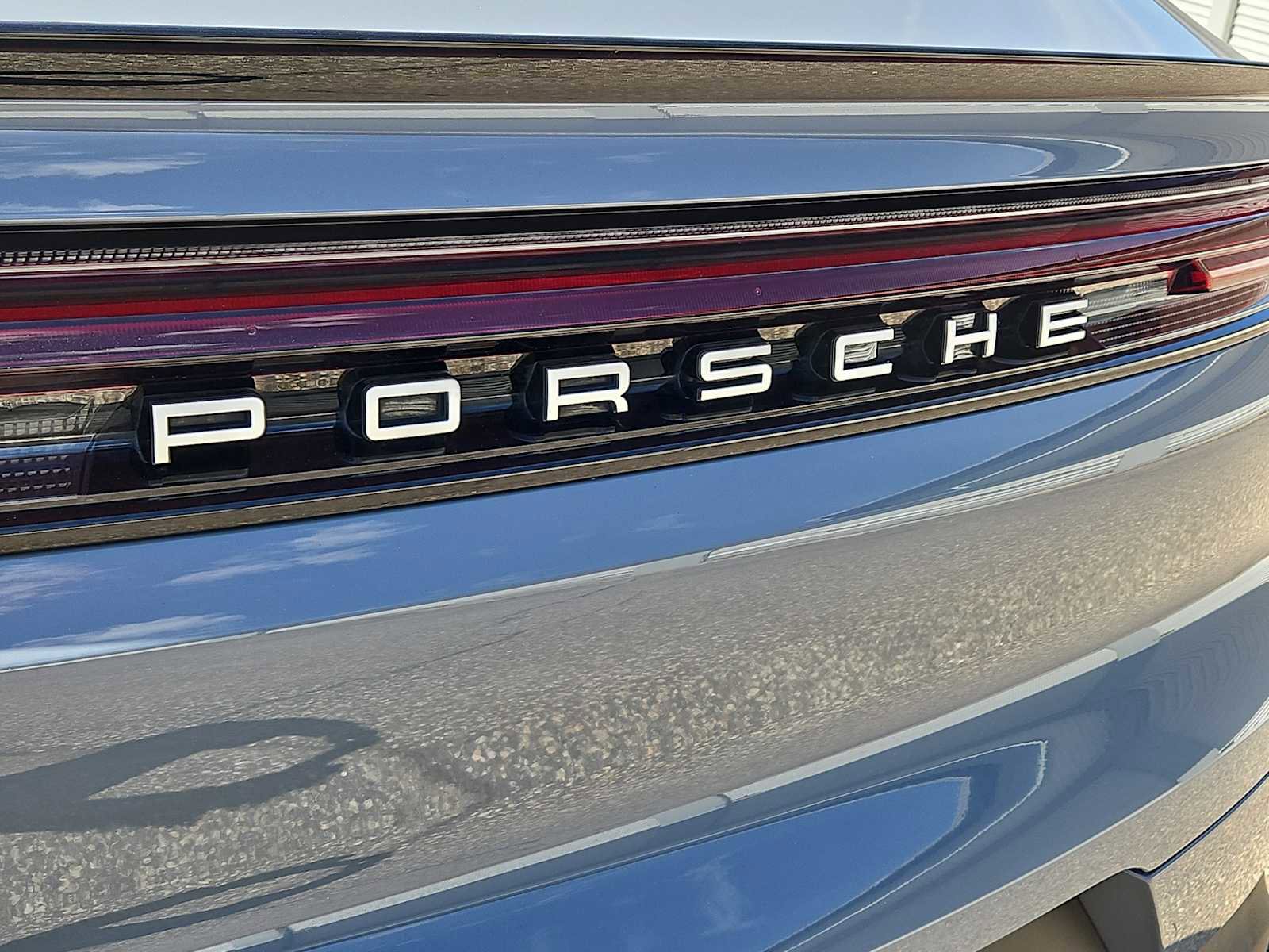 Used 2024 Porsche Cayenne Coupe AWD/4WD image 5