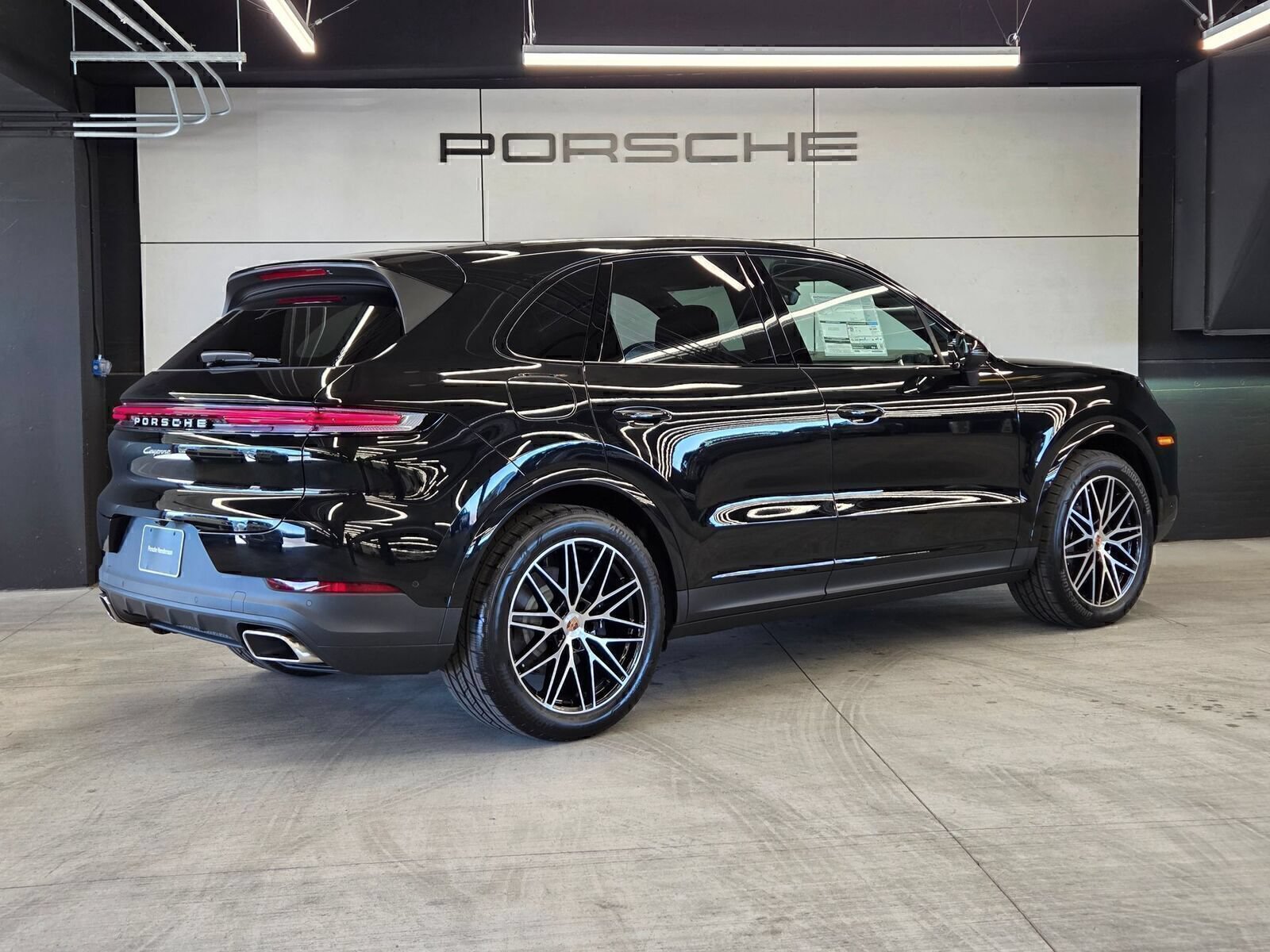 Certified 2026 Porsche Cayenne AWD/4WD image 6