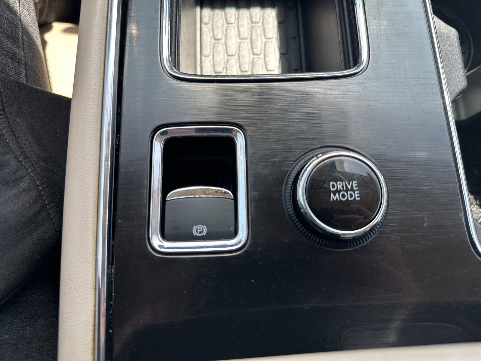 Used 2023 Lincoln Aviator Reserve w/ Equipment Group 201A AWD/4WD image 88