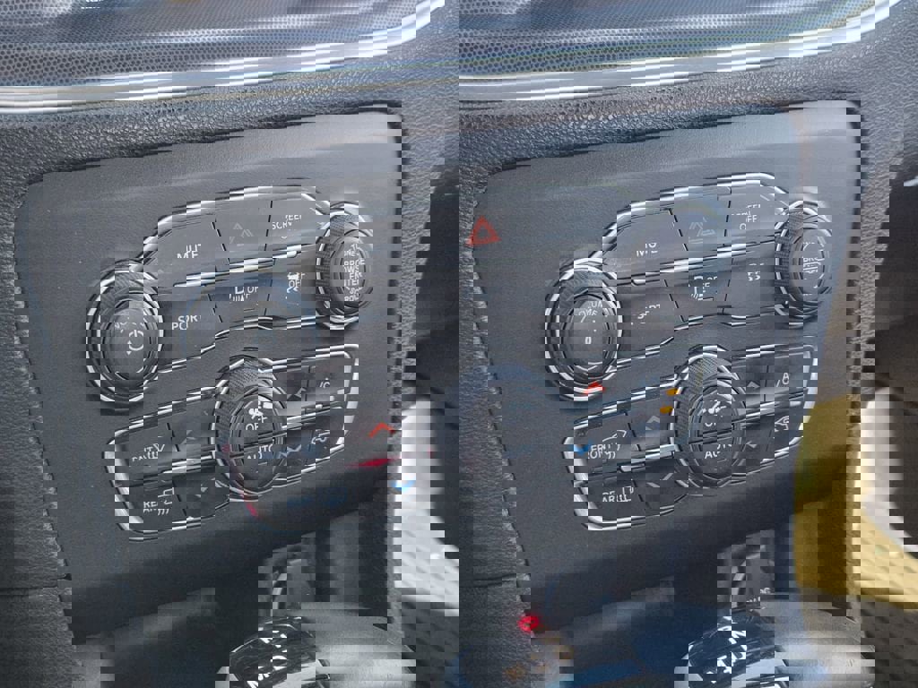 Used 2017 Dodge Charger SXT w/ Rallye Group image 14