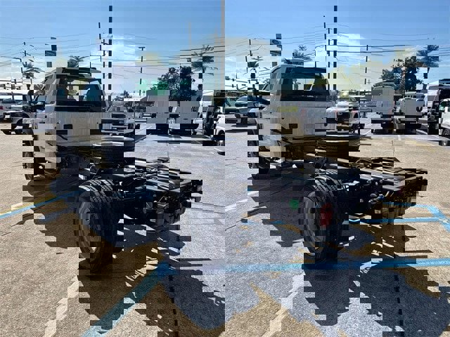 New 2025 Ford F550 2WD Regular Cab Super Duty image 5