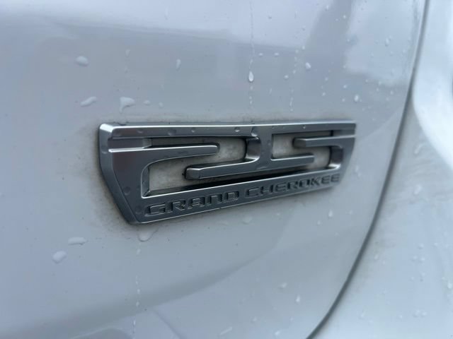 Used 2018 Jeep Grand Cherokee Limited AWD/4WD image 8