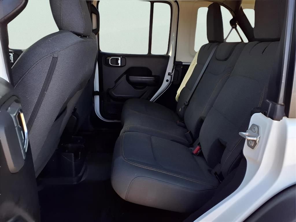 Used 2024 Jeep Wrangler Willys image 10