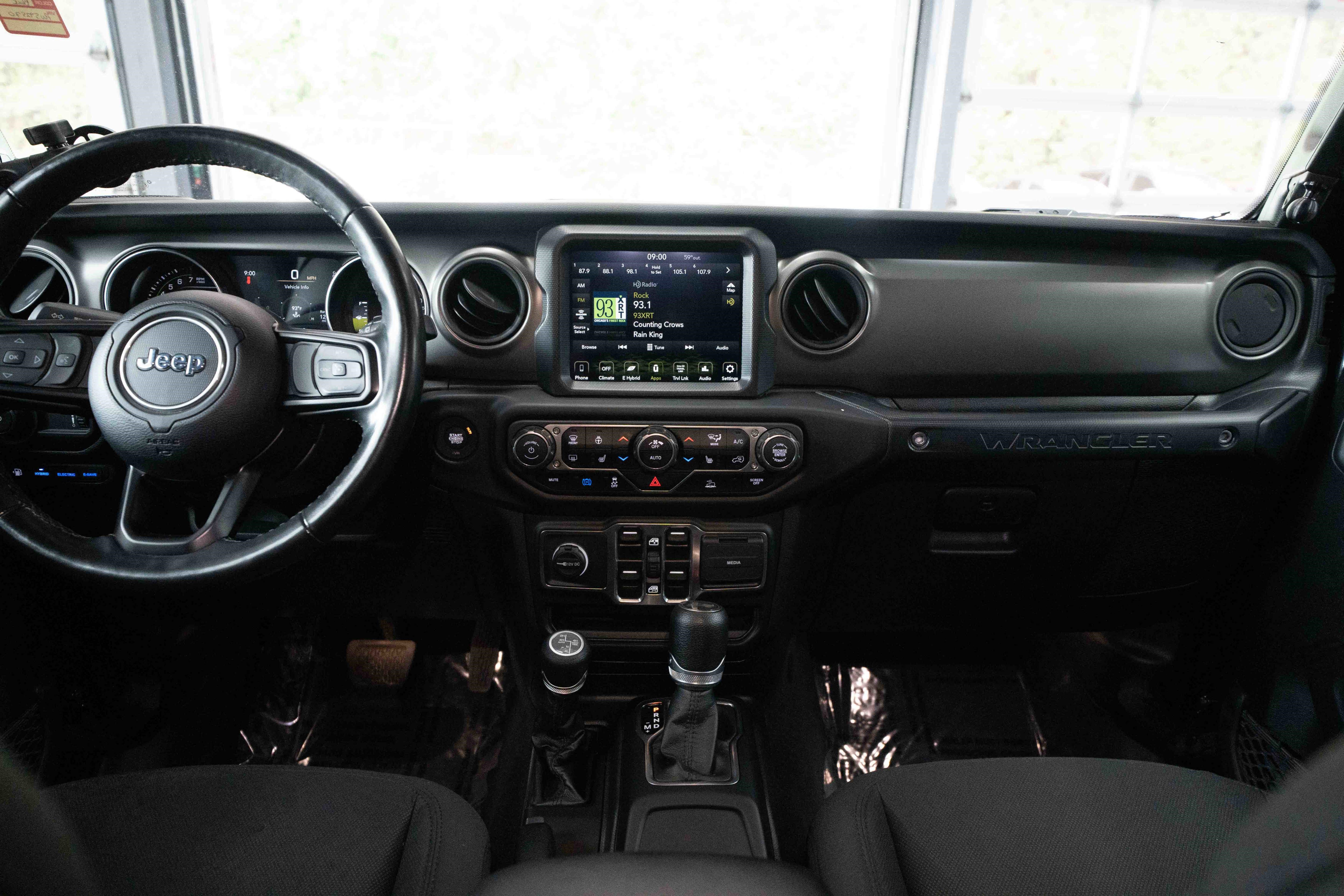 Used 2023 Jeep Wrangler Unlimited w/ Sun & Screen Package AWD/4WD image 20