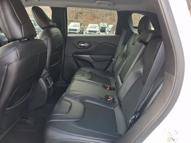 Used 2019 Jeep Cherokee Latitude Plus w/ Comfort/Convenience Group image 10