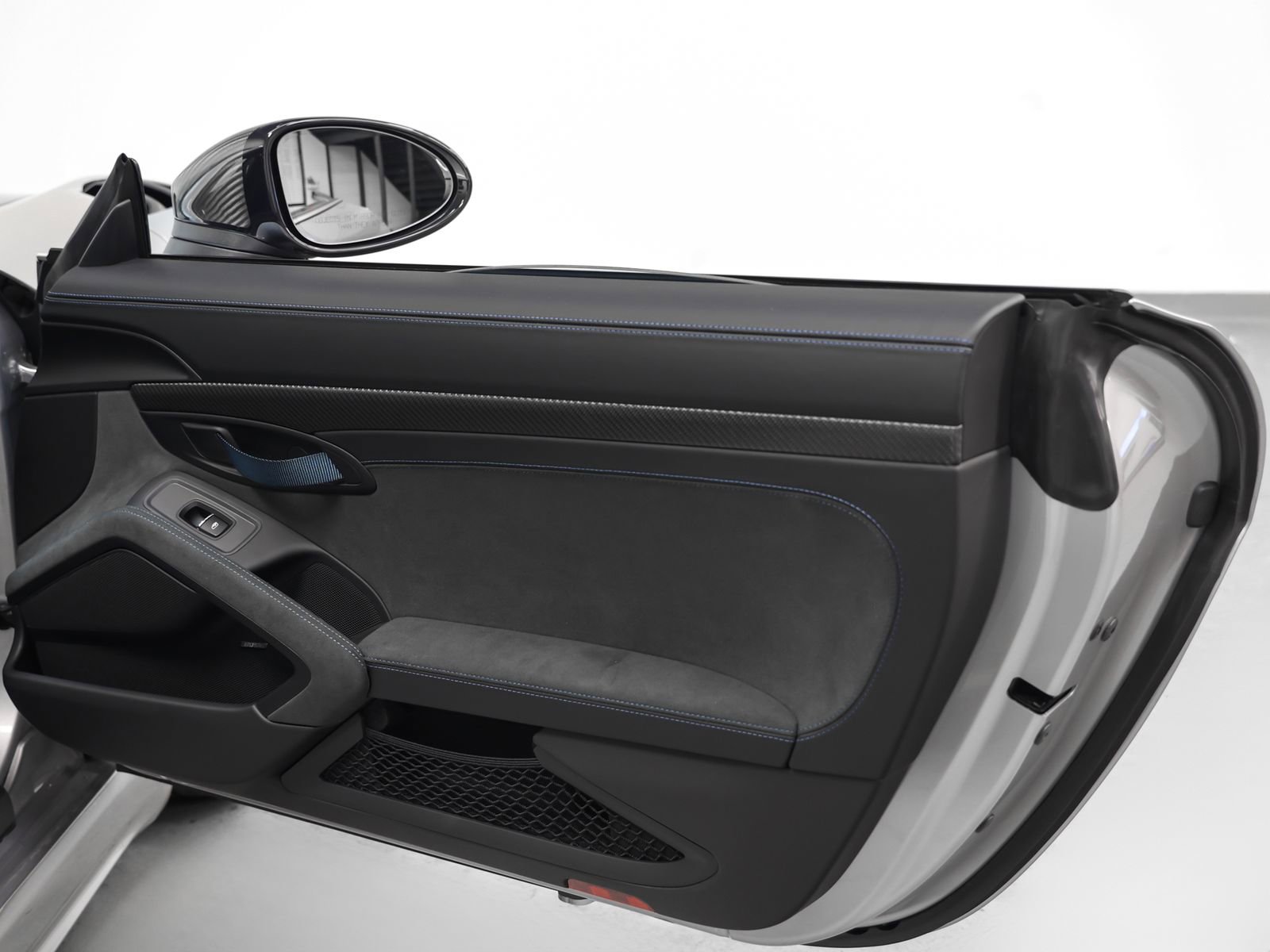 Certified 2025 Porsche 718 Cayman GT4 RS image 48