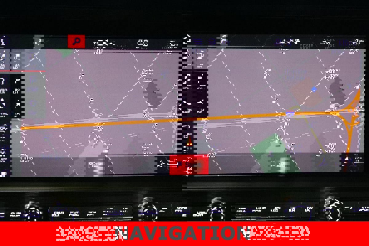 Used 2020 Porsche Macan image 23