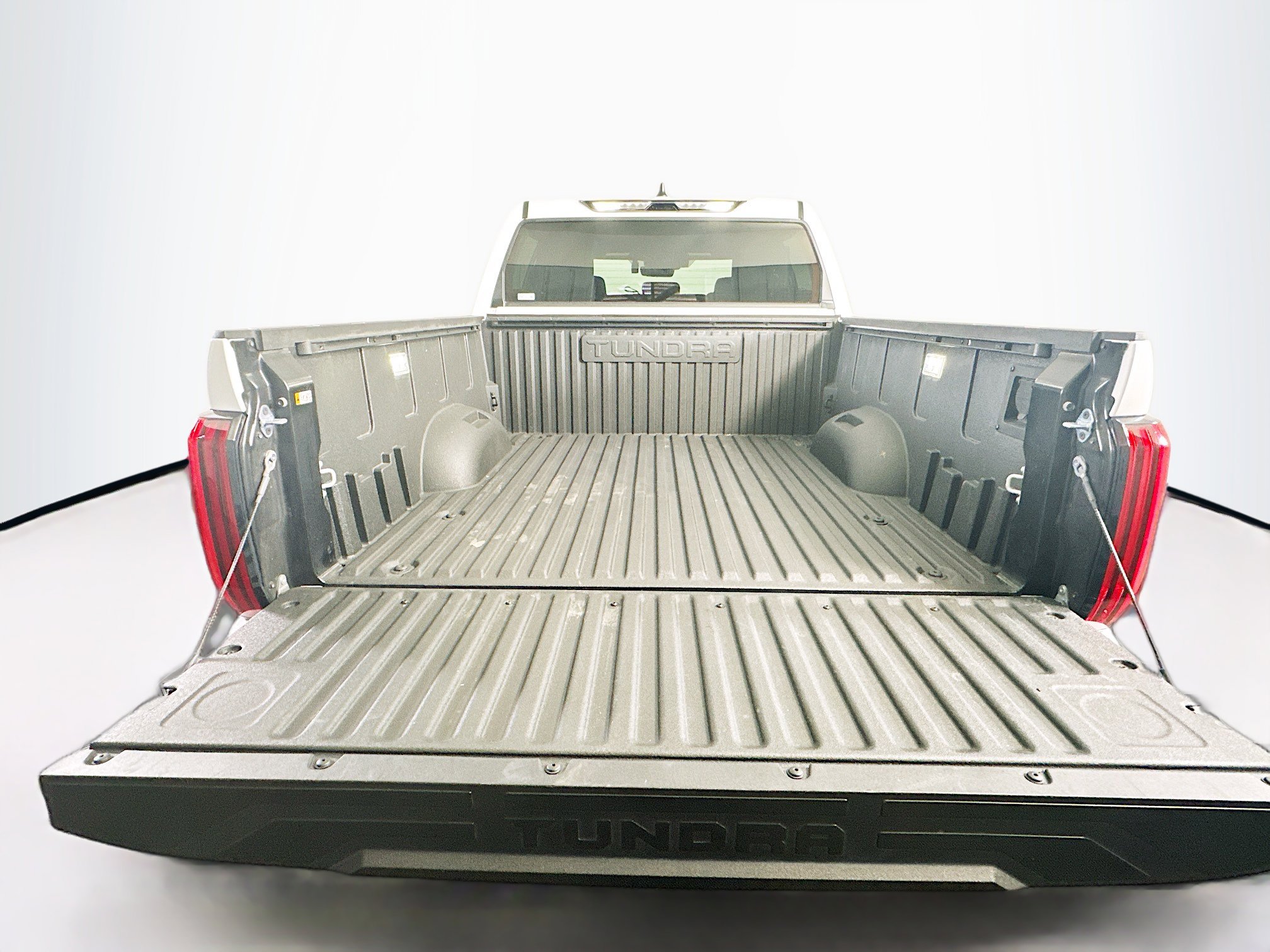 Used 2025 Toyota Tundra Limited image 31