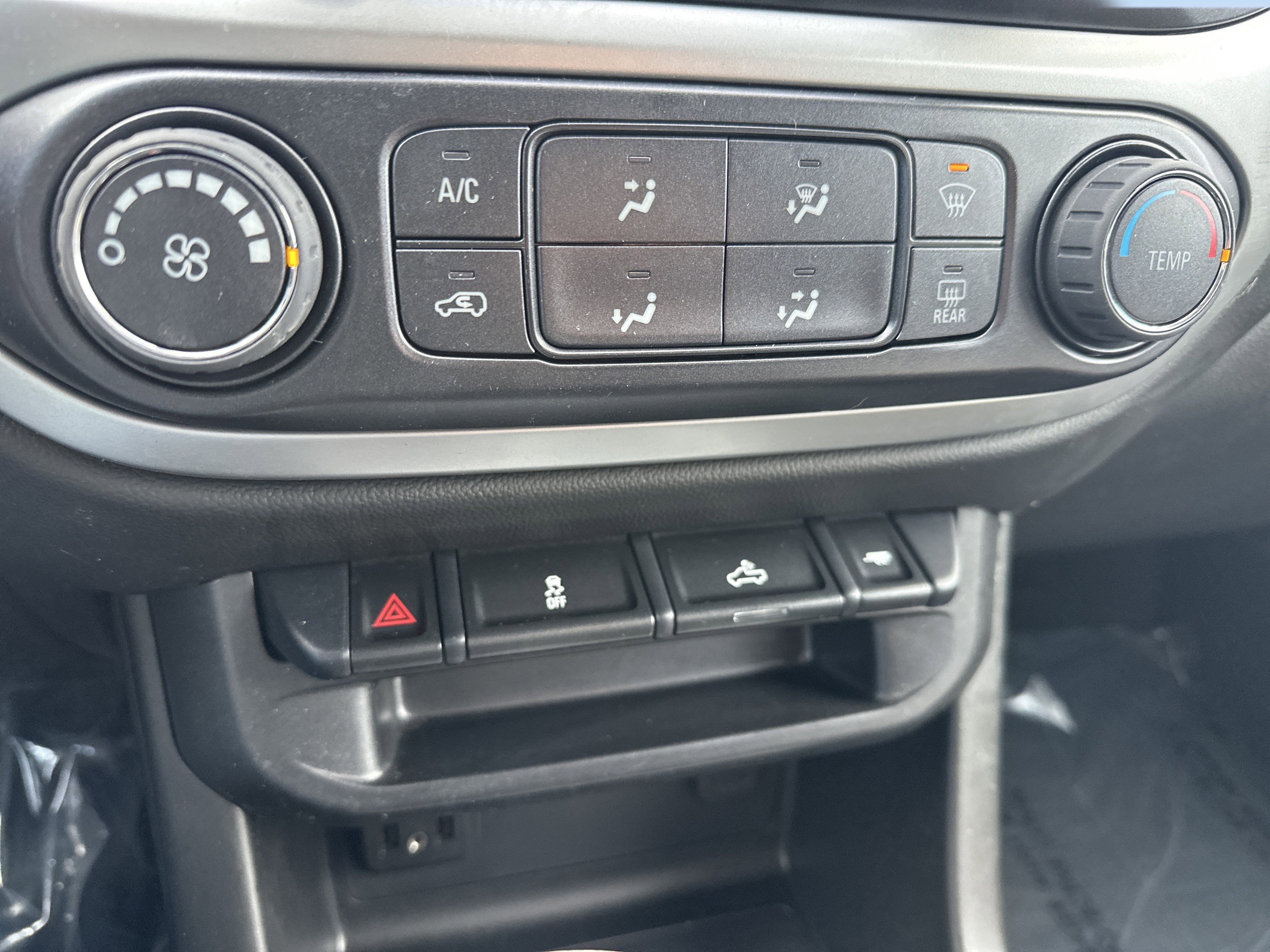 Certified 2022 Chevrolet Colorado LT w/ LT Convenience Package image 14