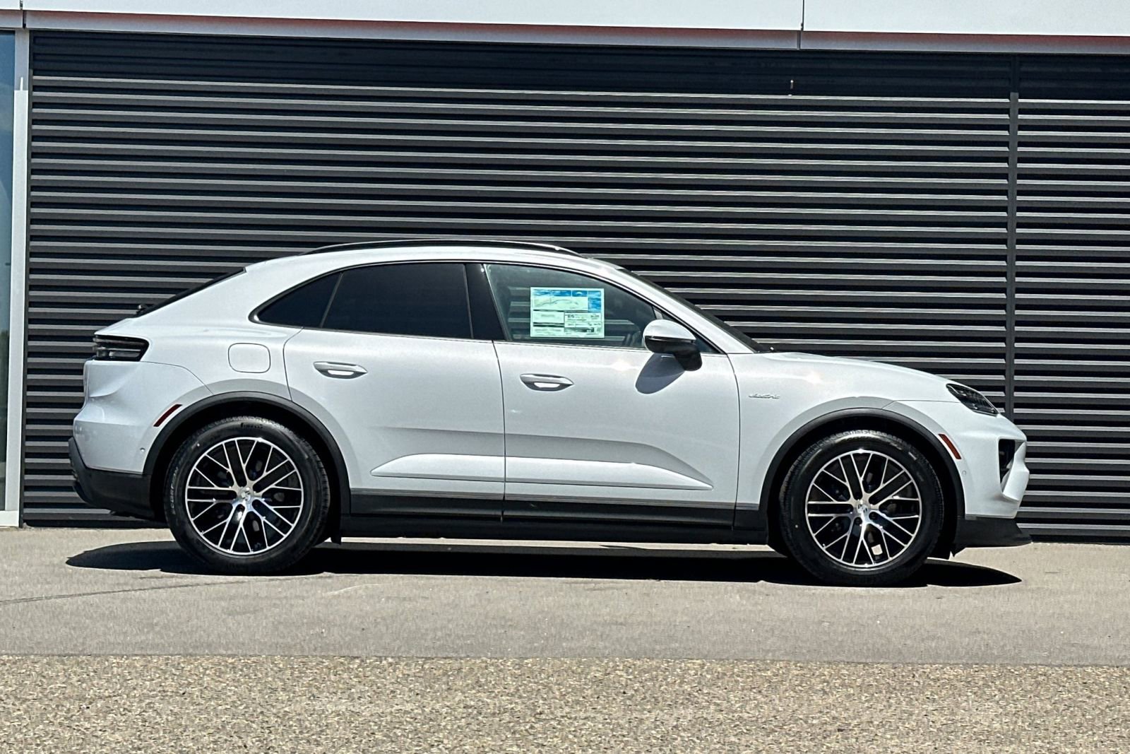 New 2026 Porsche Macan Electric RWD image 9