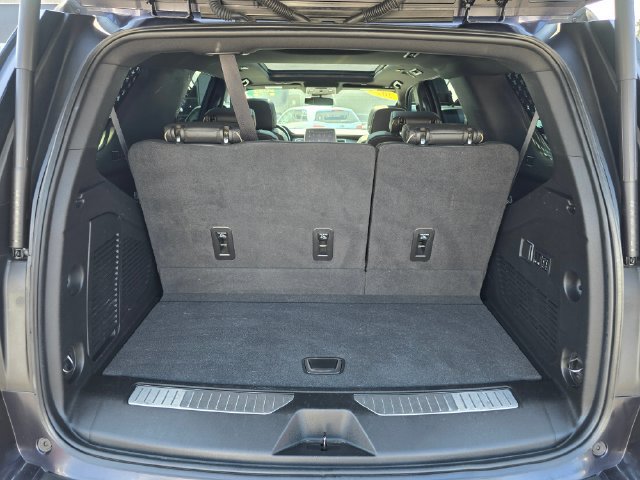 Used 2023 Chevrolet Tahoe Premier AWD/4WD image 22