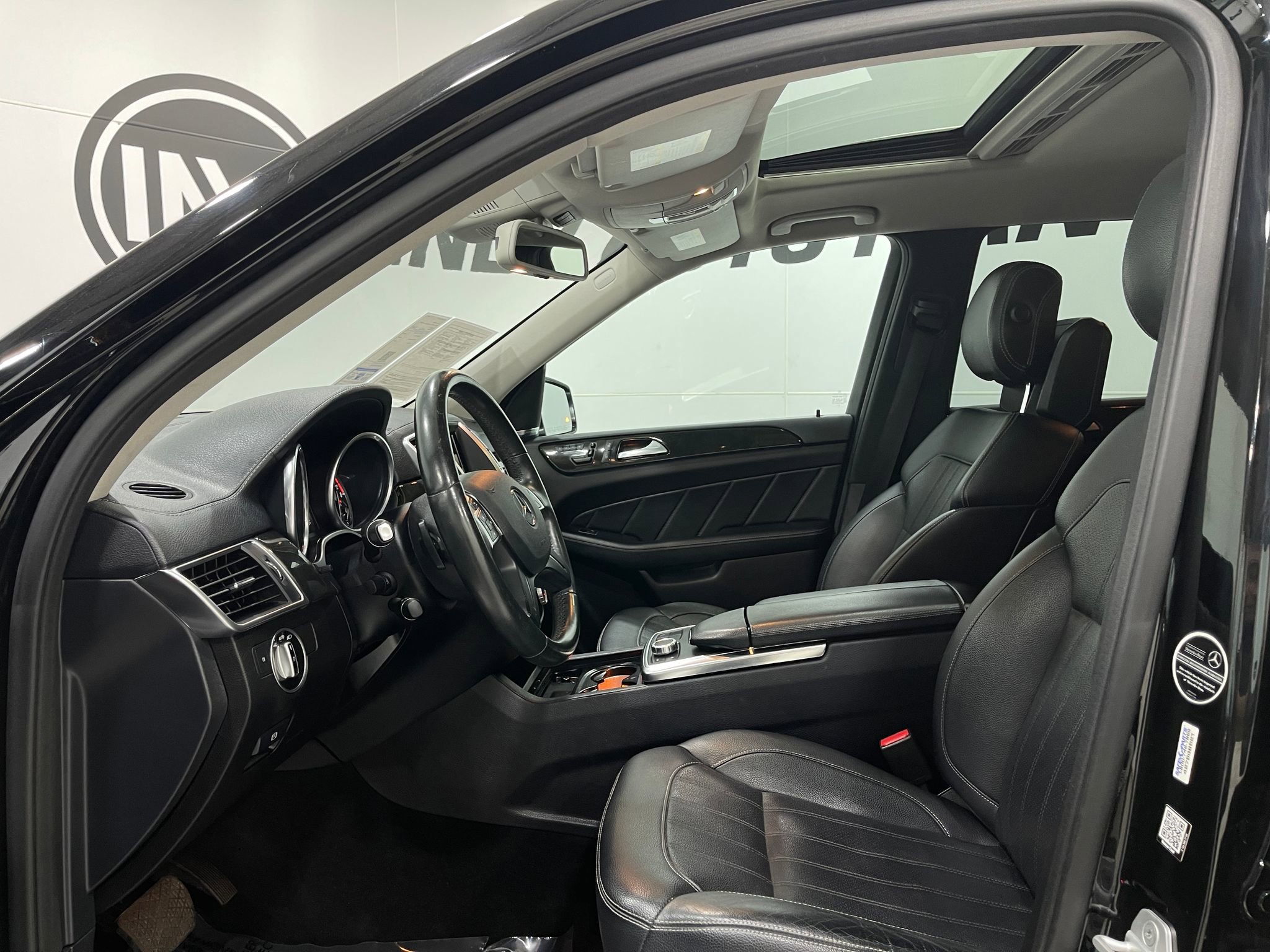 Used 2016 Mercedes-Benz GL 450 4MATIC w/ Premium I Package image 13