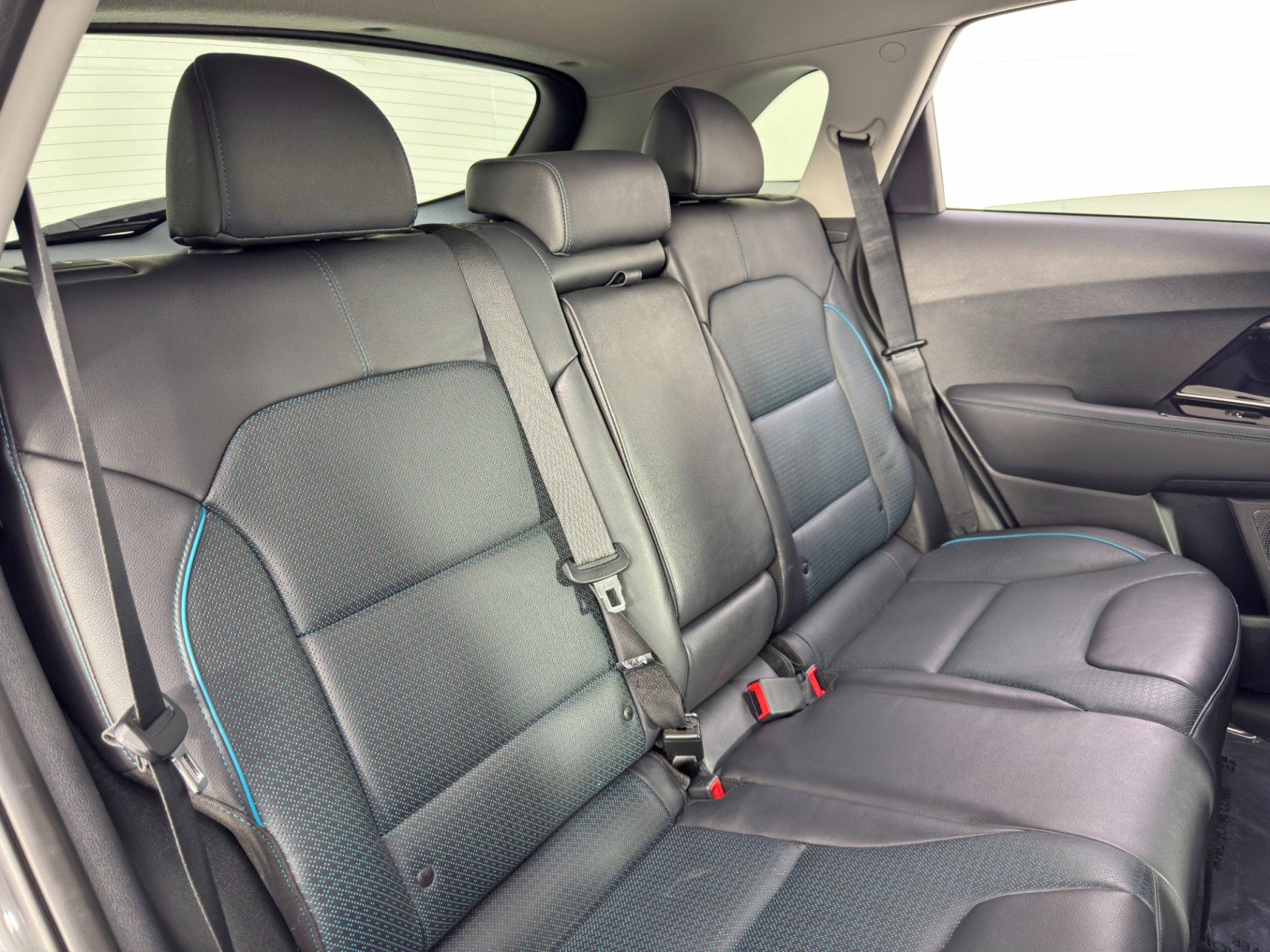 Used 2019 Kia Niro EX Premium image 35