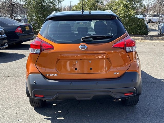 Used 2020 Nissan Kicks SV image 3