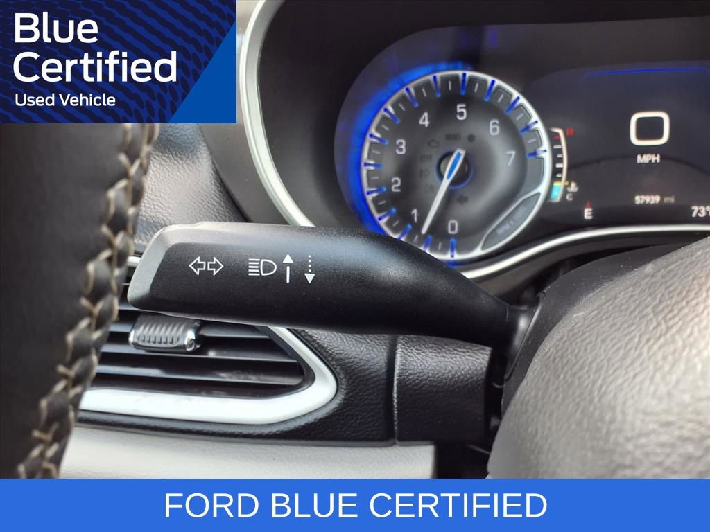 Used 2024 Chrysler Pacifica Touring-L FWD image 18